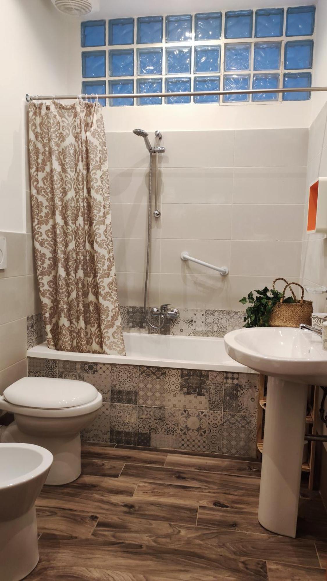 Amuni Rooms And Suite Lt Палермо Екстериор снимка
